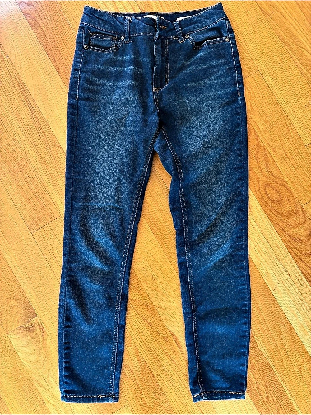 Ellen Tracy Jocelyn dark wash skinny jeans size 4